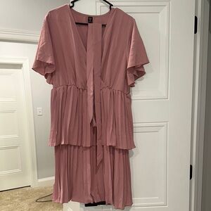 Elegant Pink Pleated Dress